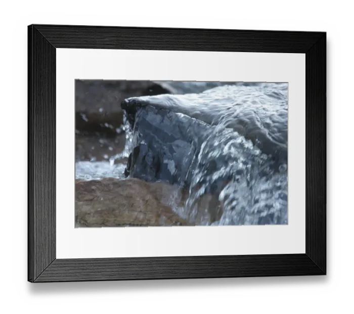 Framed Print : Rufous-throated Dipper (Cinclus schulzi) adult, foraging under cascade in fast-flowing stream, Meconila, Jujuy, Argentina, july