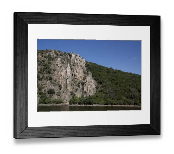 Framed Print : A rocky fault with some quartz by the River Tietar which flows into the River Tagus in Monfrague National Park