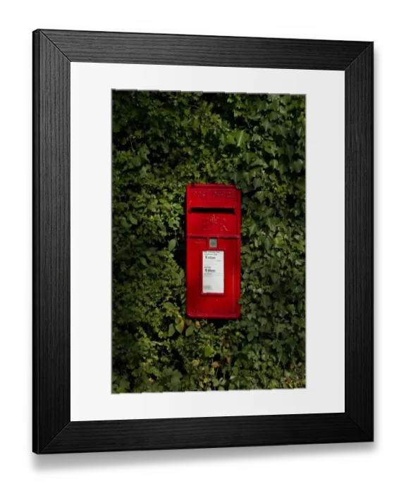 Framed Print : Red Royal Mail post box at Wetheringsett, Suffolk Framed Print : Red Royal Mail post box at Wetheringsett, Suffolk