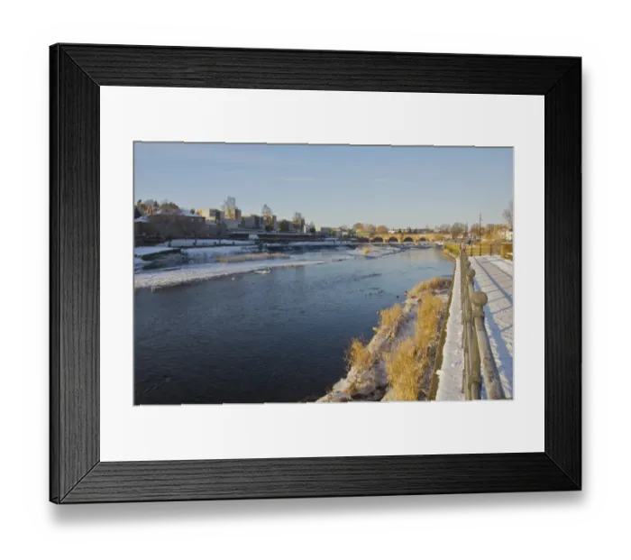 Framed Print : View of partially frozen river and bridge, River Nith, Dumfries, Dumfries and Galloway, Scotland, december Framed Print : View of partially frozen river and bridge, River Nith, Dumfries, Dumfries and Galloway, Scotland, december