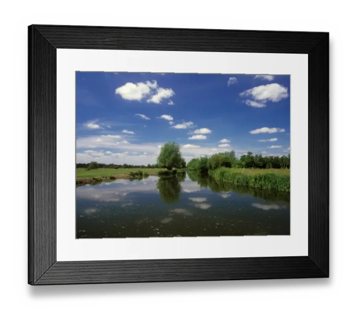 Framed Print : Britain River Stour at Flatford Mill - Suffolk Framed Print : Britain River Stour at Flatford Mill - Suffolk