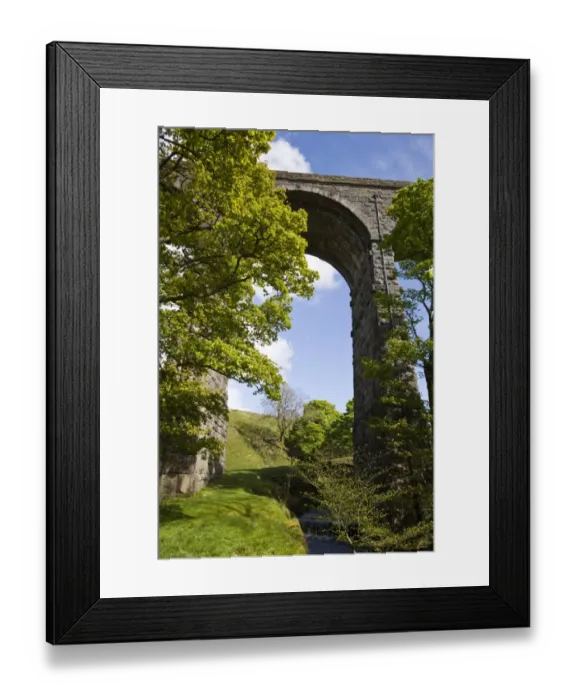 Framed Print : View of railway viaduct, Dent Head Viaduct, Dentdale, Yorkshire Dales N. P. North Yorkshire, England, may