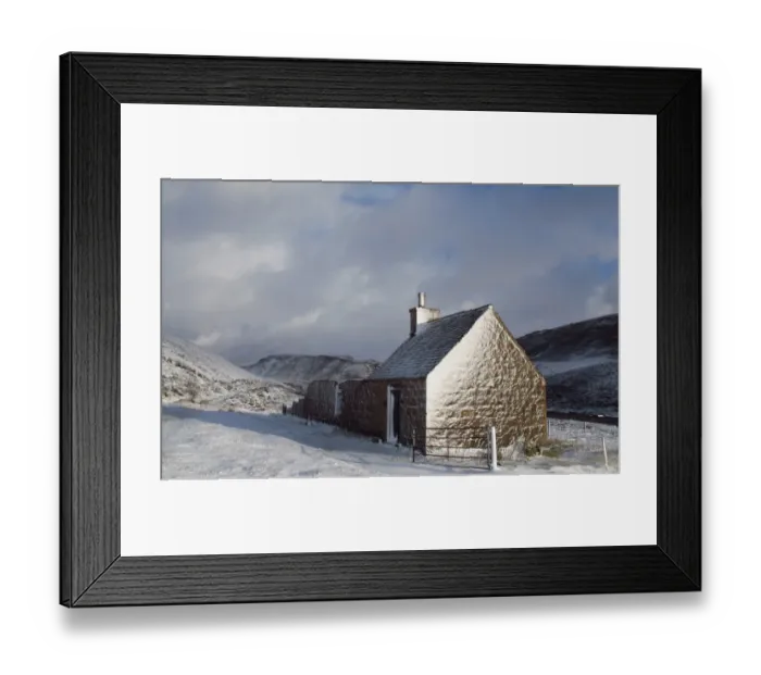 Framed Print : Highland bothy in snow, Findouran Bothy, Glen Avon, Cairngorms N. P. Highlands, Scotland, december Framed Print : Highland bothy in snow, Findouran Bothy, Glen Avon, Cairngorms N. P. Highlands, Scotland, december