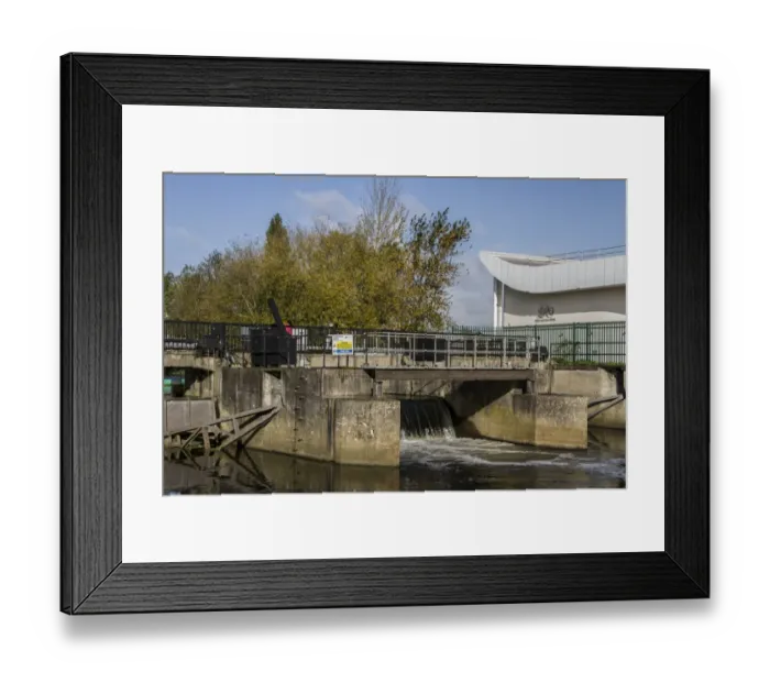 Framed Print : The Sluice gates on the River Chelmer at Chelmsford Essex