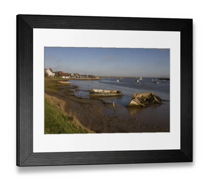 Framed Print : Decaying old boats on mud in The River Alde by Orford, Suffolk Framed Print : Decaying old boats on mud in The River Alde by Orford, Suffolk