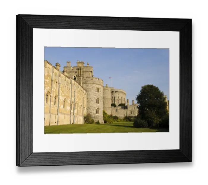 Framed Print : View of castle walls and medieval keep on top of motte, Round Tower, Windsor Castle, Windsor, Berkshire, England