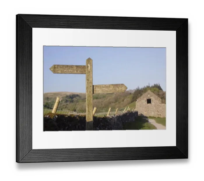 Framed Print : Pennine Way signpost along public footpath, beside drystone wall and stone barn, Malham, Malhamdale Framed Print : Pennine Way signpost along public footpath, beside drystone wall and stone barn, Malham, Malhamdale