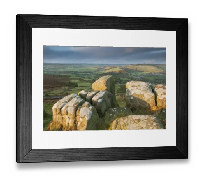Framed Print : View of gritstone rocks on moorland at sunrise, looking from Curbar Edge towards Baslow Edge, Dark Peak Framed Print : View of gritstone rocks on moorland at sunrise, looking from Curbar Edge towards Baslow Edge, Dark Peak