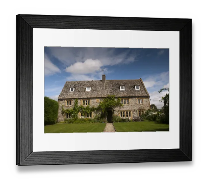 Framed Print : Traditional country house, Cotswolds, Worcestershire, England, August Framed Print : Traditional country house, Cotswolds, Worcestershire, England, August