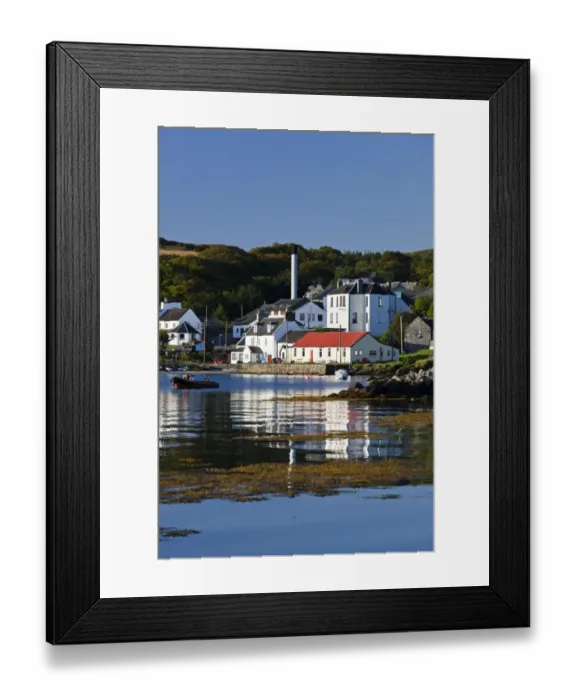 Framed Print : View of coastal village, Jura Hotel, Jura Distillery, Lodge, Cooperage, Jura Stores and Jura Hall, Craighouse