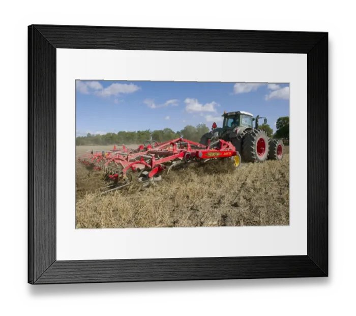 Framed Print : Fendt 936 Vario tractor with Vaderstad 720 flexible cultivator, cultivating stubble field, Sweden, august
