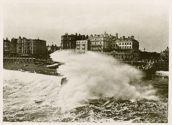 Brighton  /  Rough Sea  /  1905
