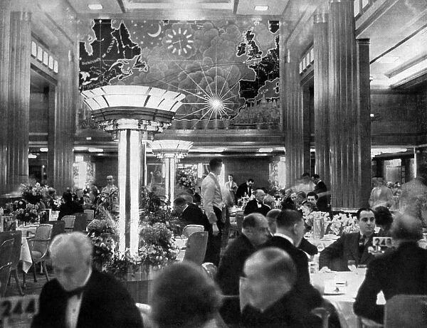 Dining room of the Queen Mary on her maiden voyage