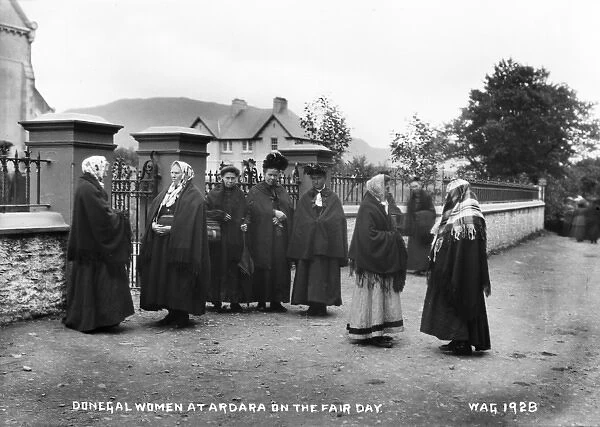 Donegal Women at Ardara on the Fair Day