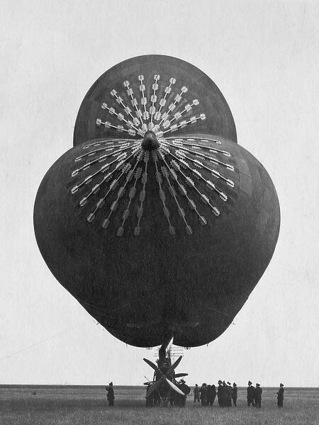 Early British dirigible, front view