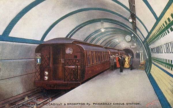Great Northern, Piccadilly and Brompton Railway - Piccadilly Circus Station - The