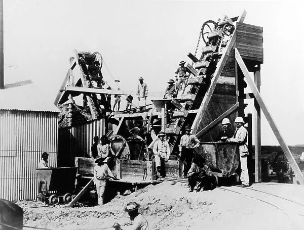 Kimberley Mine - diamond excavation