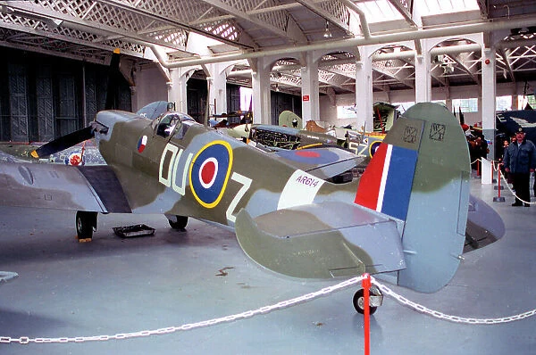Supermarine 349 Spitfire LF Mk. VC G-BUWA - AR614