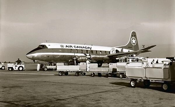 Vickers Viscount V724 CF-TGV Air Canada Malton 1965