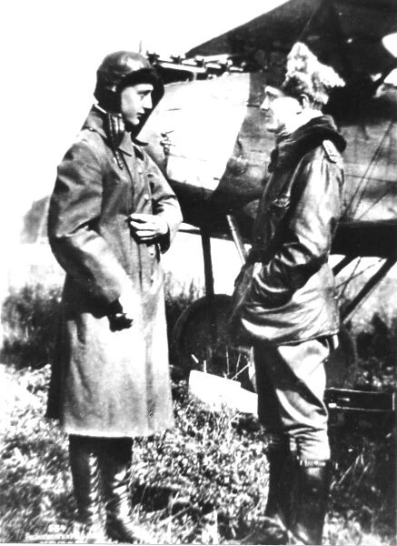 Voss, Werner on left, talking to Manfred von Richthofen