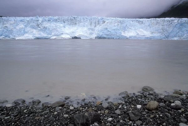 31298. SE-1047. Child's Glacier and Copper River - Cordova - Alaska - USA. Suzi Eszterhas.