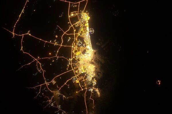 Dubai at night, ISS image C018  /  9216