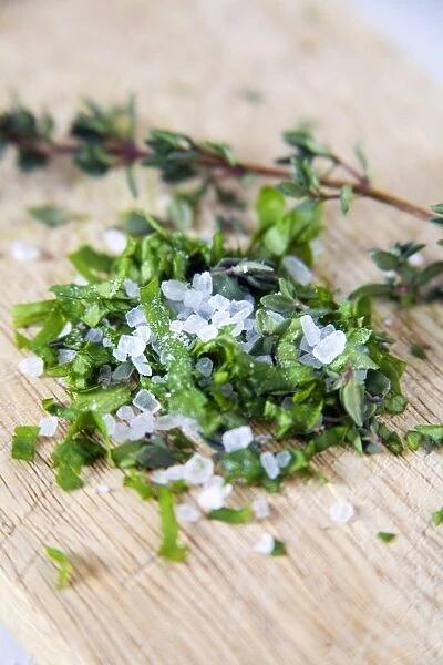 Seasoning. Chopped parsley and thyme mixed with sea salt