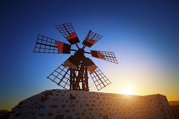 Windmill at sunset F006  /  7201