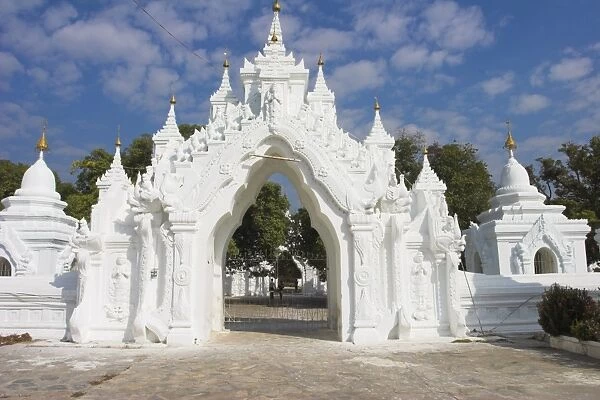 Kuthodaw Paya (Maha Lawka Marazein Paya), called the Worlds biggest Book as the entire tripitaka are inscribed on 729 marble slabs each housed in a small stupa, Mandalay, Myanmar