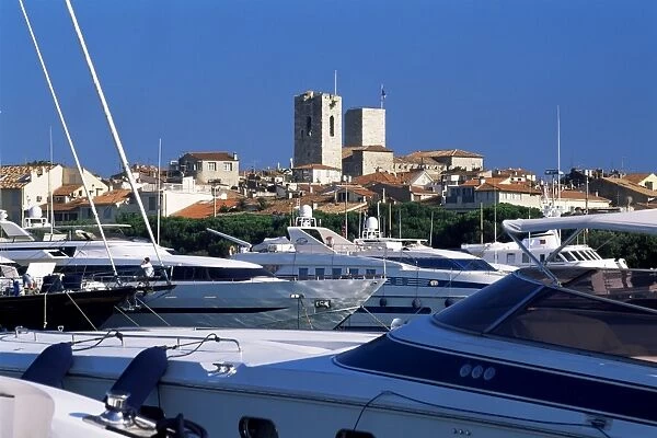 Old Town beyond yachts in Port Vauban marina, Antibes, Alpes-Maritimes