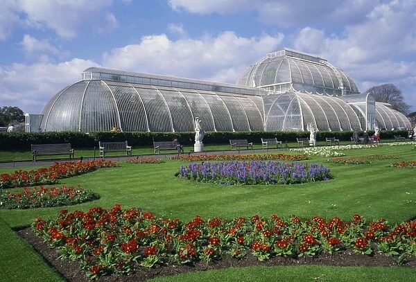 The Palm House, the Royal Botanic Gardens at Kew (Kew Gardens), UNESCO World Heritage Site