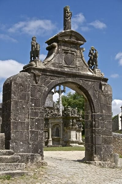 Triumphal Arch dating from between 1581 and 1588, Guimiliau parish enclosure, Finistere, Brittany, France, Europe