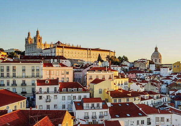 Portugal, Lisbon, Miradouro das Portas do Sol, View over Alfama Neighbourhood towards