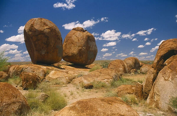 20040602. AUSTRALIA Northern Territory Devils Marbles N
