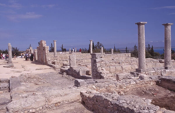 20056104. CYPRUS Kourion Sanctuary of Apollo Hylates and tourists