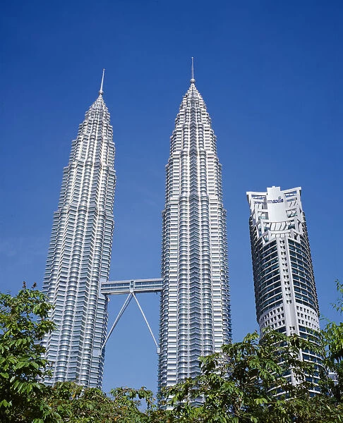 20058835. MALAYSIA Kuala Lumpur Petronas Twin Towers