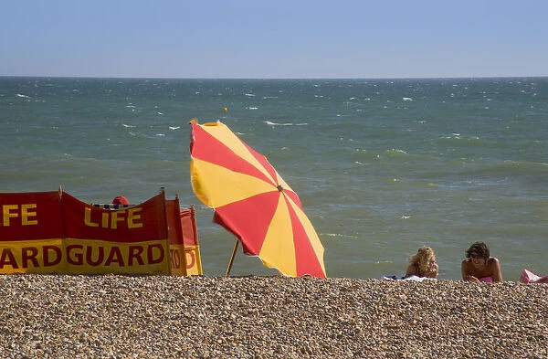 20082502. ENGLAND East Sussex Brighton Life guard station on the beach
