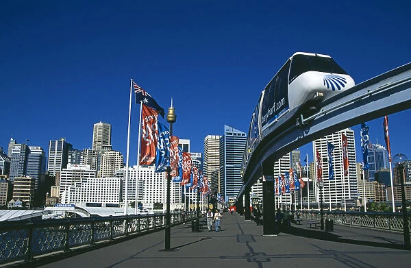 20085773. AUSTRALIA New South Wales Sydney Darling Harbour Monorail and train