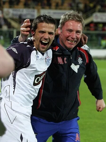 Rangers Penalty Triumph: Novo and McCoist Celebrate UEFA Cup Semi-Final Victory over Fiorentina (2-4)