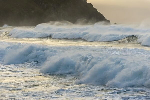 Breaking swell waves at dawn, Coumeenole North, Dingle Peninsula, County Kerry, Munster, Ireland, November