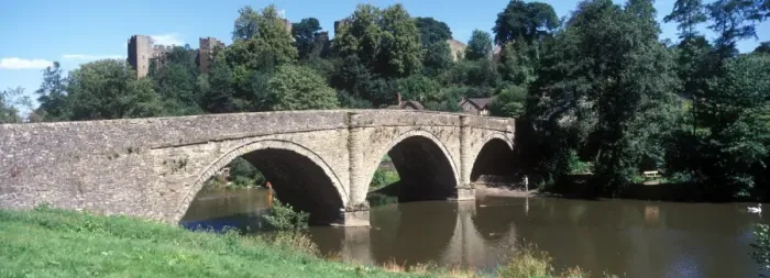 Framed Print : Britain - Shropshire Old stone bridge over River Teme - Ludlow, Shropshire Framed Print : Britain - Shropshire Old stone bridge over River Teme - Ludlow, Shropshire