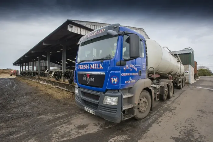 Framed Print : Dairy farming, milk tanker lorry collecting milk from dairy farm, Cheshire, England, February Framed Print : Dairy farming, milk tanker lorry collecting milk from dairy farm, Cheshire, England, February
