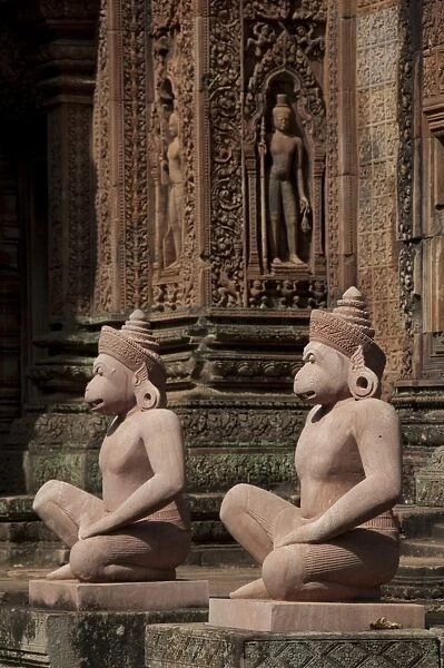 Deity guardian sculptures in Khmer Hindu temple, Banteay Srei, Angkor, Siem Riep, Cambodia