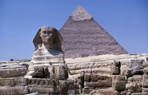 Egypt. Archeaology Gizeh - Sphinx & Pyramids of Chephren