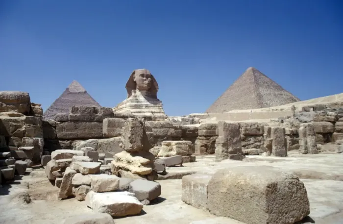 Framed Print : Egypt Gizeh - Sphinx & Pyramids of Chephren & Cheops Framed Print : Egypt Gizeh - Sphinx & Pyramids of Chephren & Cheops