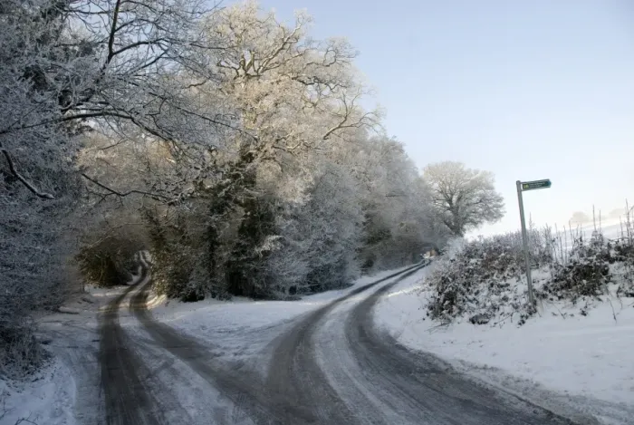 Framed Print : Frost and snow covered lane in early morning sunlight, near Berkhamsted, Hertfordshire, England, February Framed Print : Frost and snow covered lane in early morning sunlight, near Berkhamsted, Hertfordshire, England, February