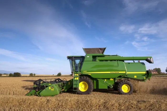 Framed Print : John Deere combine harvester, harvesting Barley (Hordeum vulgare) crop, discharging chaff and straw waste from back Framed Print : John Deere combine harvester, harvesting Barley (Hordeum vulgare) crop, discharging chaff and straw waste from back