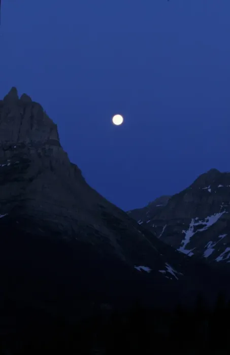 Framed Print : Montana The moon over mountain range, Glacier National Park, Montana, USA Framed Print : Montana The moon over mountain range, Glacier National Park, Montana, USA