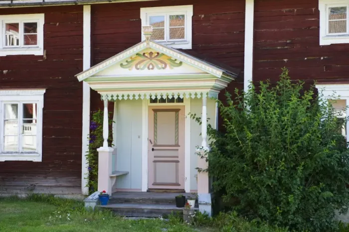 Framed Print : Old Halsinge farmhouse door and porch, cultural heritage museum, Ol-Anders Farm, Alfta, Halsingland, Norrland, Sweden