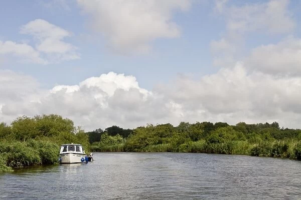 The River Waveney forms the boundary between Suffolk and Norfolk. The source of the River is a ditch on the east side